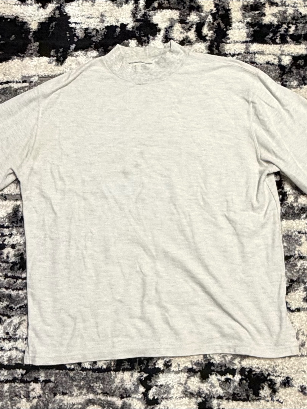L.L. Bean Men's Light Gray Long-Sleeve Crewneck - Picture 2 of 10